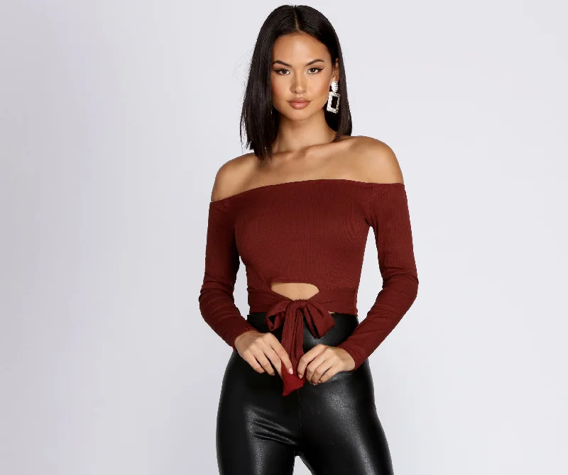 Weekend Savings Spree Off Shoulder Tie Front Crop Top