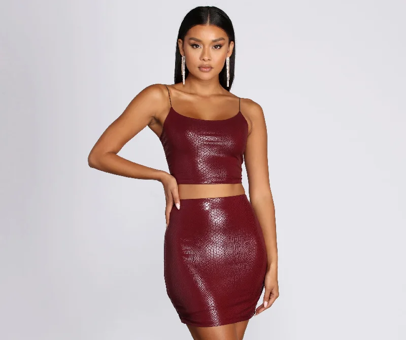 Weekend Wonders Await! Set Me Up With Snake Crop Top