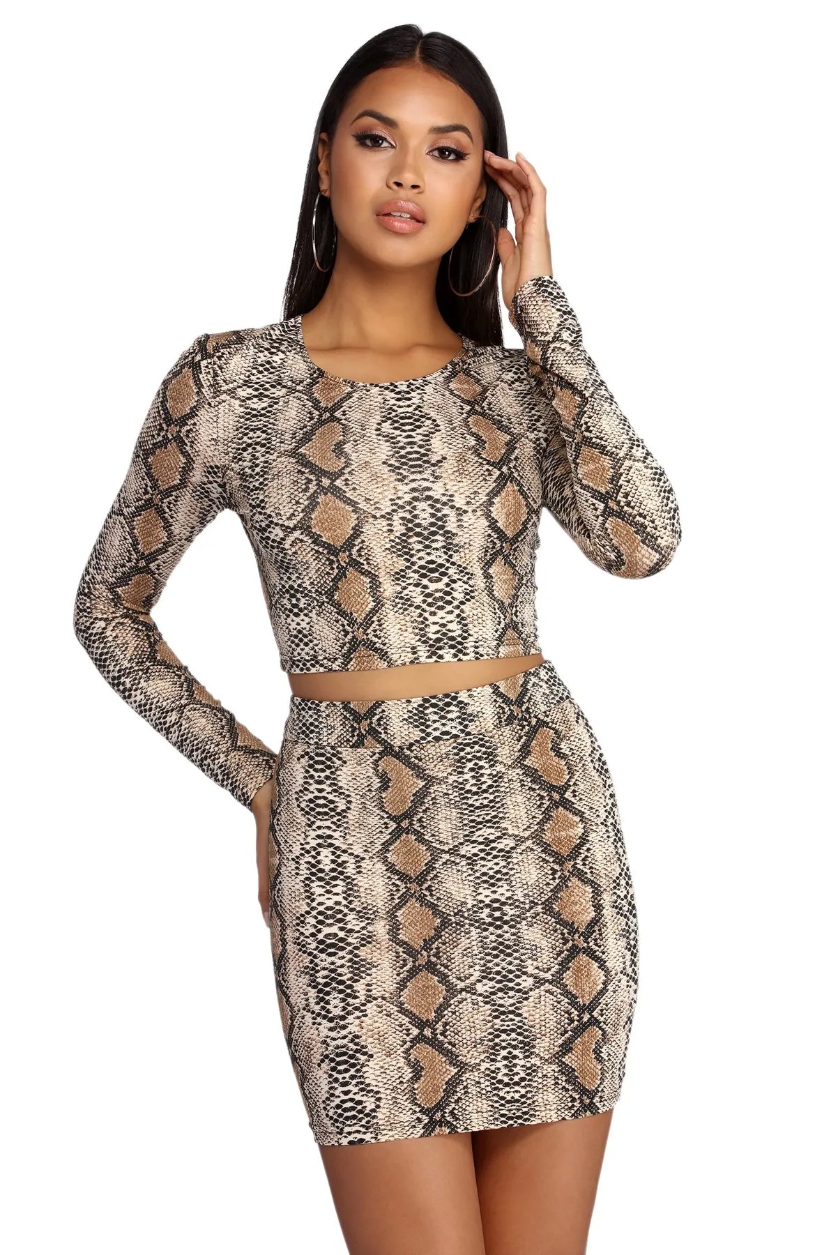 Weekend Wonders Await! Slither In Style Crop Top