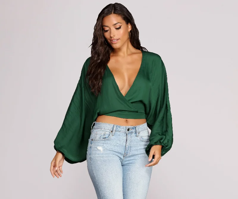 Major Deal Perfect Plunge Dolman Sleeve Top