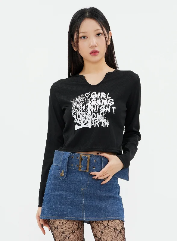 Weekend Deals That Dazzle Cropped Long Sleeve T Shirt with Graphic Print K2302