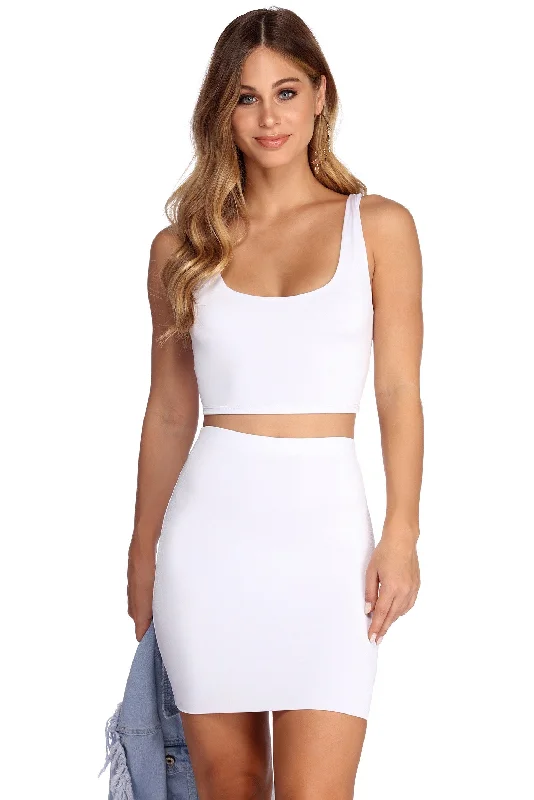 Closeout Deal Keeping Up With Basics Crop Top