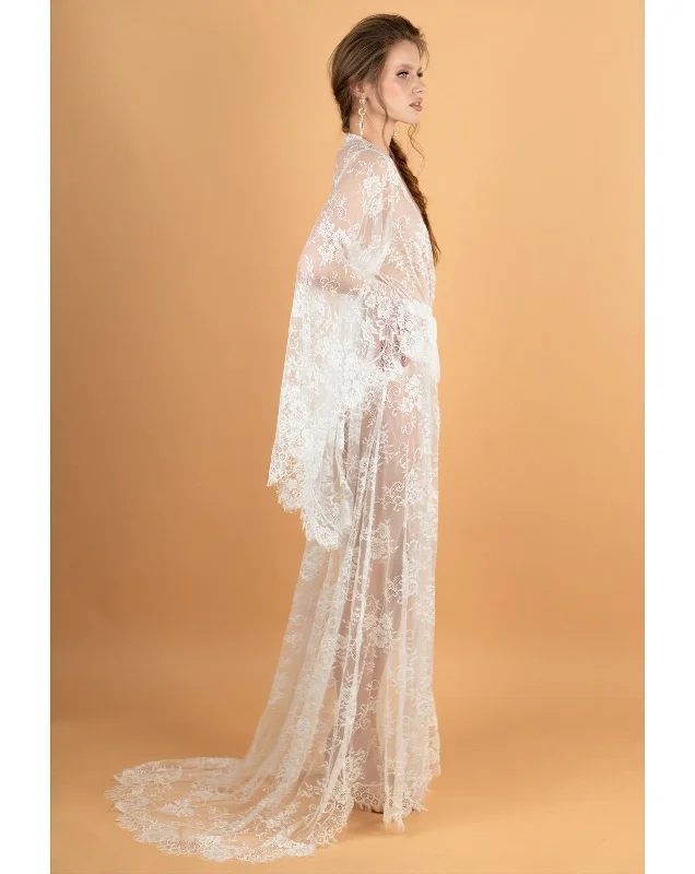 Weekend Sale: Don't Miss Out Bride Lumina Long Lace White Robe