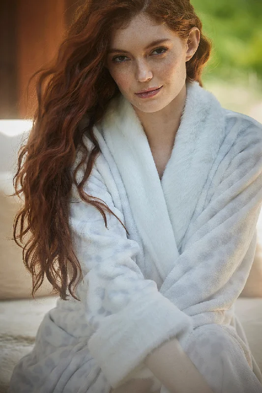 Weekend Bargains to Indulge In Cashmere Animal Robe
