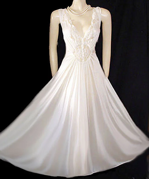 Weekend Savings Spectacle *VINTAGE OLGA-LOOK ADONNA BRIDAL NIGHTGOWN RARE SIZE 3X - EXTRA EXTRA EXTRA LARGE – X X X LARGE - LACE SPANDEX IN ICE CRYSTALS GRAND SWEEP