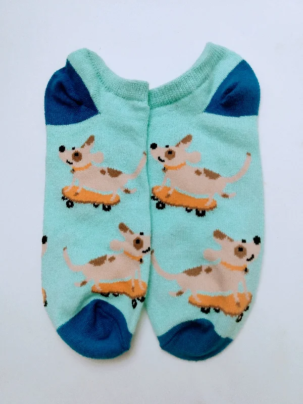 Don't Miss Out Dog Skateboard Ankle Socks