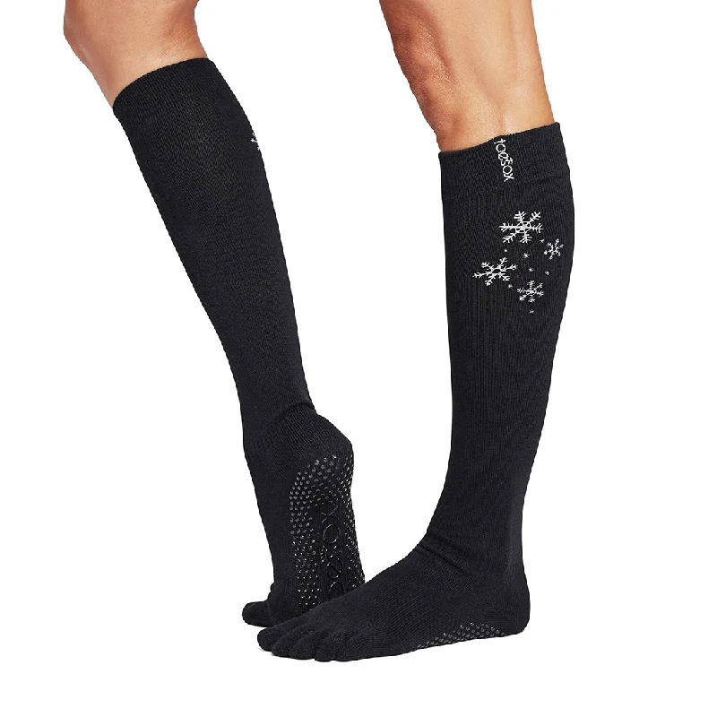 Savings Soar This Weekend TOESOX Grip Full Toe Scrunch Knee High - Snowflurry
